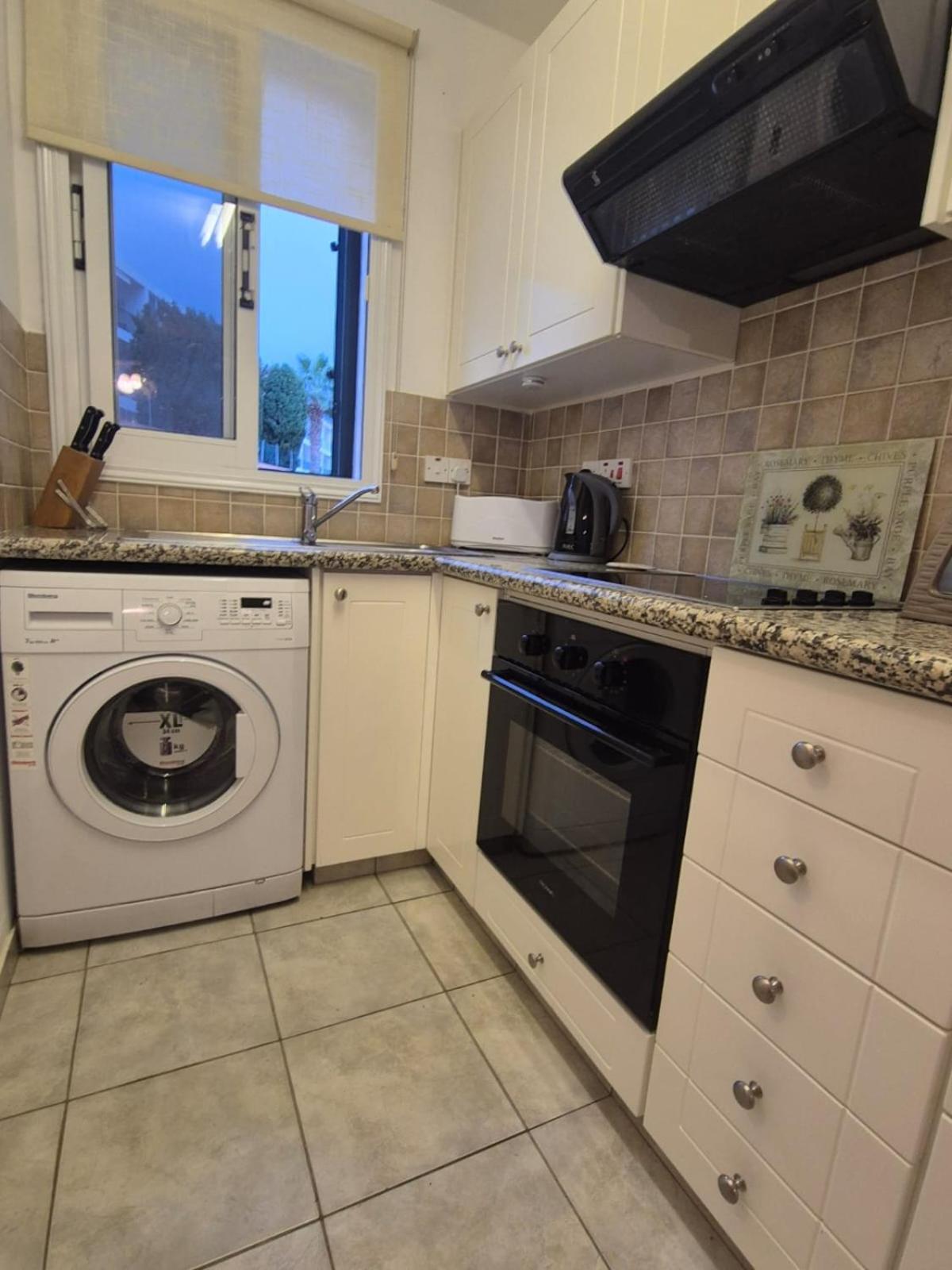 2 Bedroom Townhouse Lower Peyia Paphos Cyprus Esterno foto
